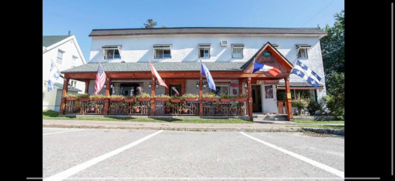 Auberge Restaurant Du Monde Nominingue Exterior foto